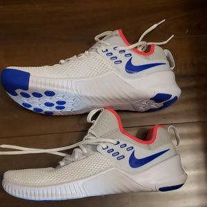Nike metcon training sneakers